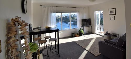 

Cosy Nest by Mosman Bay