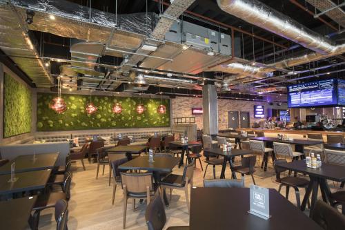 ห้องอาหาร, Village Hotel Basingstoke in บัสสิ้งสโตค