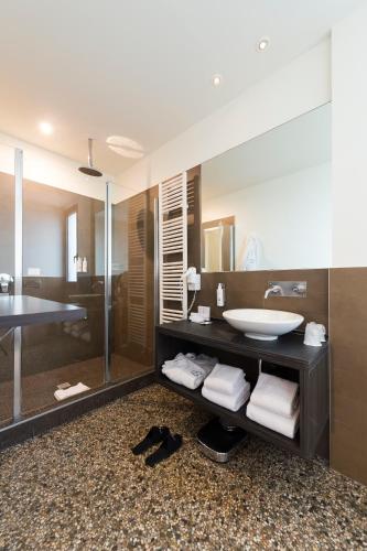 Elizabeth Lifestyle Hotel - image 9