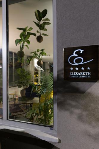 Elizabeth Lifestyle Hotel - image 11