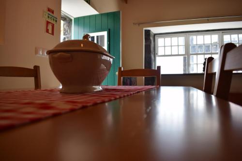 ห้องส่วนกลางสำหรับนั่งเล่น/ดูทีวี, Casinha da Avó Jerónima RRAL 1519 (Casinha da Avo Jeronima RRAL 1519) in บันเดรัส