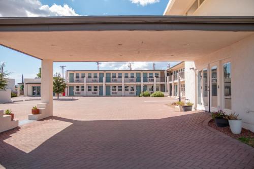 Arizona Sunset Inn & Suites - 출입구