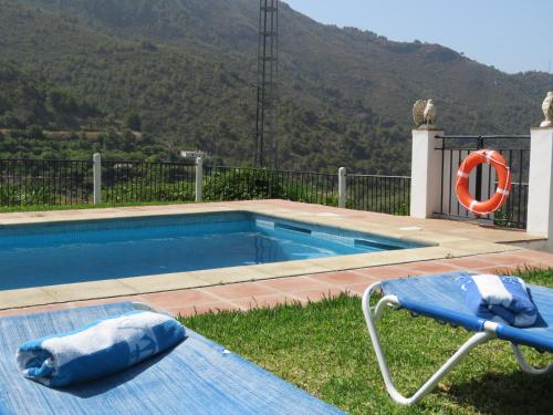 Swimming pool, Cortijo MariCarmen in Maro
