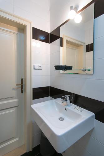 Double Room image 8