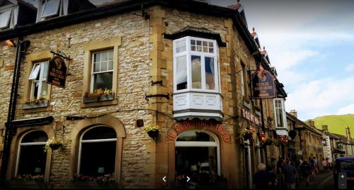 Ye Olde Nags Head - Hotel - Castleton