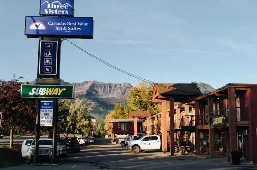 Canadas Best Value Inn and Suites Fernie - Accommodation