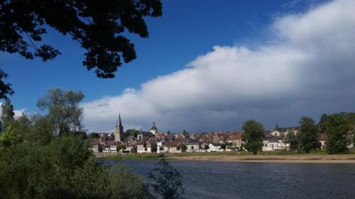 Skats, Gîte de la Galerie du Pont (Gite de la Galerie du Pont) in La Charite Sur Loire