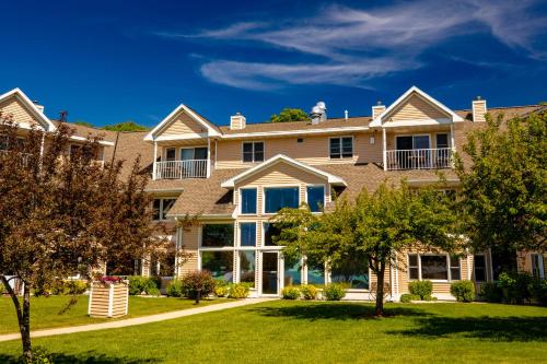 Westwood Shores Waterfront Resort 4