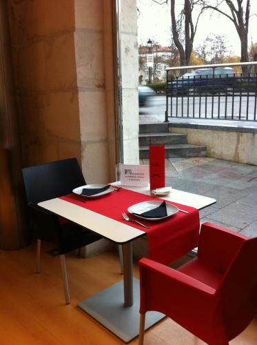 Hotel Vía Gótica - image 3