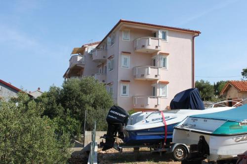 Apartments by the sea Jakisnica Pag - 6274 - image 4