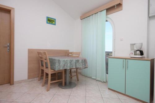 Apartments by the sea Jakisnica Pag - 6274 - image 6