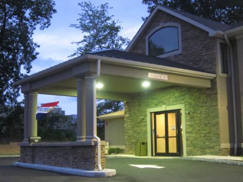 Bejárat, Red Carpet Inn and Suites Monmouth JCT in South Brunswick
