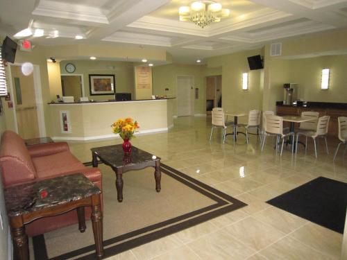 Előcsarnok, Red Carpet Inn and Suites Monmouth JCT in South Brunswick