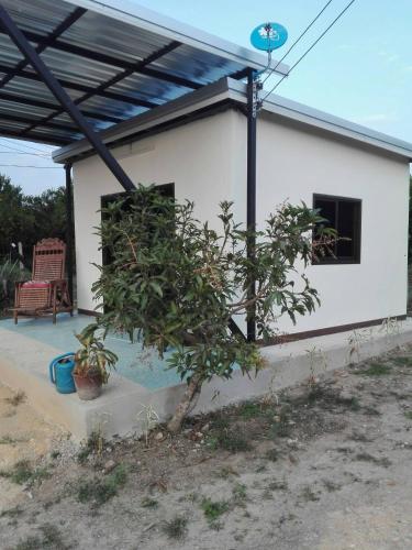 บ้านสวนปวิชญา เกษตรอินทรี Room Type - Deluxe Room (2 Adults + 1 Child)