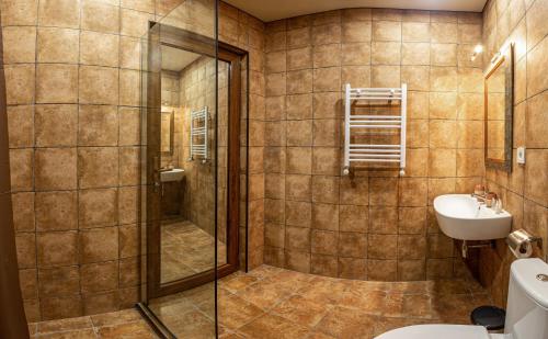 Winehouse Old Qvevri Apartments – Tbilisi, VA