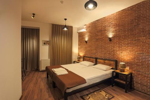 Winehouse Old Qvevri Apartments – Tbilisi, VA