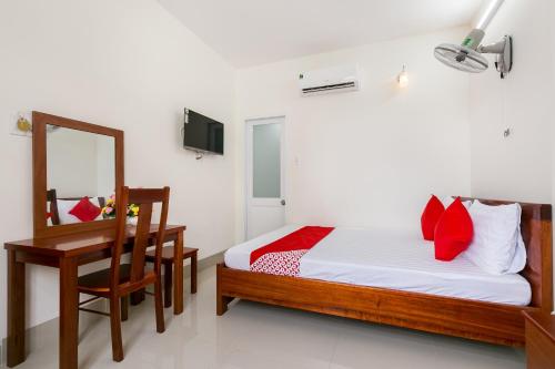 Standard Double Room image 2