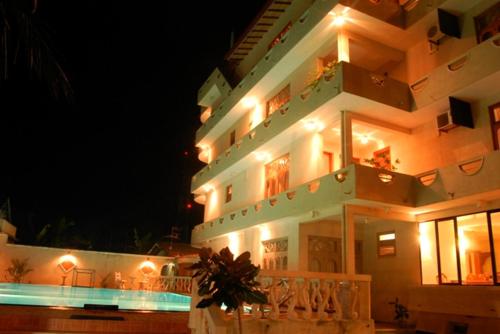 Ngoại cảnh khách sạn, Oasey Beach Hotel in Bentota