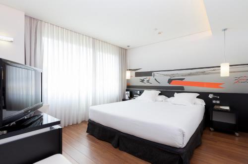 Triple Room with free airport shuttle