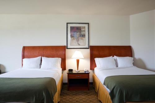 Holiday Inn Express Hotel and Suites Fairfield-North, an IHG Hotel