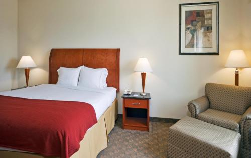 Holiday Inn Express Hotel and Suites Fairfield-North, an IHG Hotel