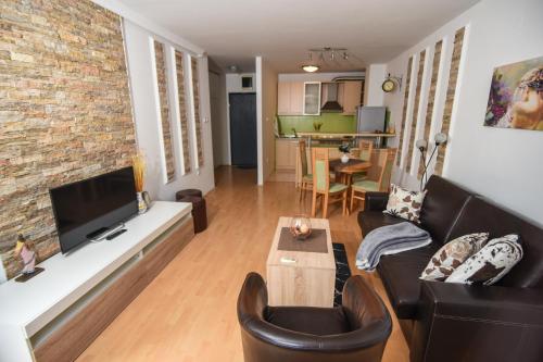 Victoria Apartment - excellent choice - near Center, Скопье (фото 10)