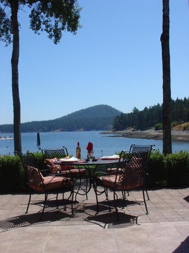 Galiano Oceanfront Inn & Spa