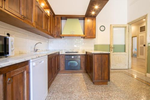 Santa Maria Novella 4 bedrooms - image 5