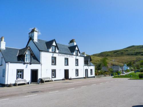 Crinan Canal Cottage