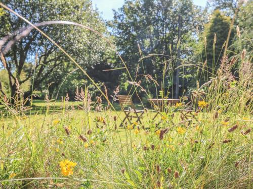 Pond Cottage - image 12