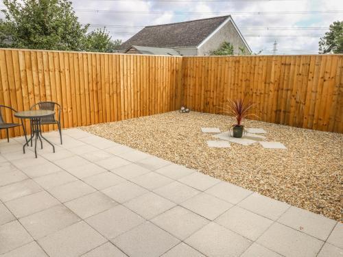 Cranford Cottage - image 12