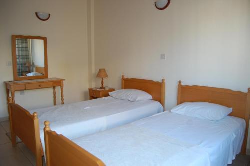 Nicos & Olympia Apartments - image 7