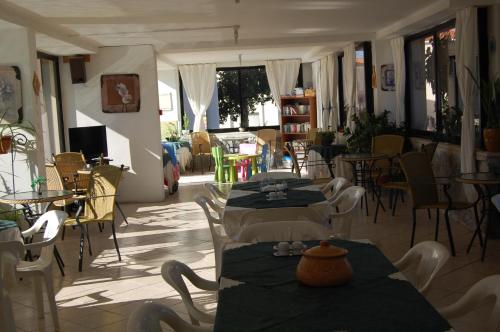 Restaurant, Nicos & Olympia Apartments in Polis