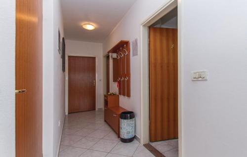 Apartment Zeljko 832 - image 6