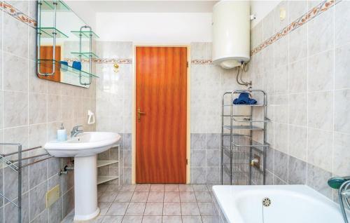 Apartment Zeljko 832 - image 13