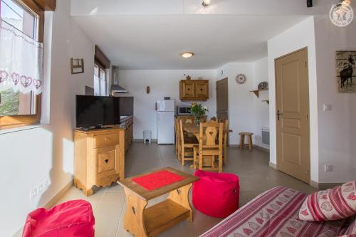 Koplietošanas atpūtas telpa ar TV, Gîtes de la Bresse (Gites de la Bresse) in Saint-Leger (Rhone-Alpes)