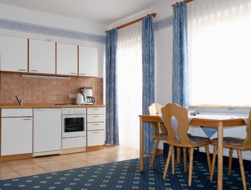 Konyha, Gastehaus Biedermann in Kinding