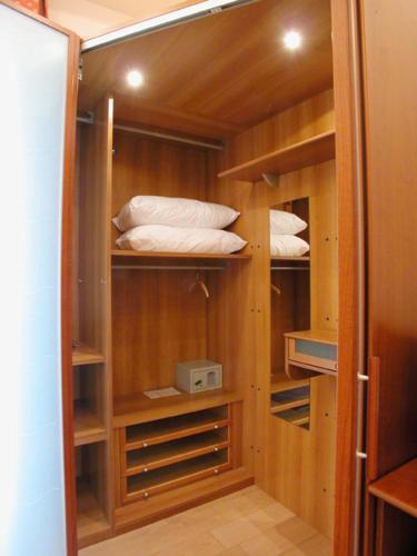Superior Deluxe Double or Twin Room  image 8