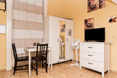  Downtown Synagogue in Budapest