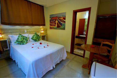 Standard Double Room image 10