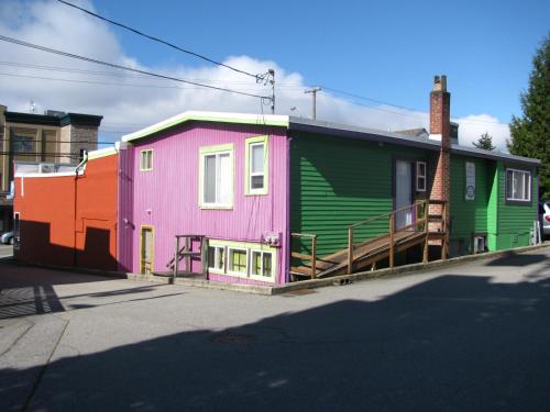 Madame Loukes 1930s Historic House Accomodation
