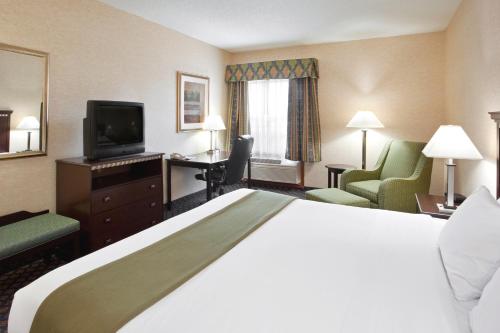 Holiday Inn Express Hotel & Suites Delaware-Columbus Area by IHG in Sunbury, USA