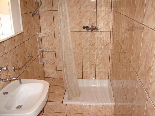 Apartment Zare - 100m from the sea