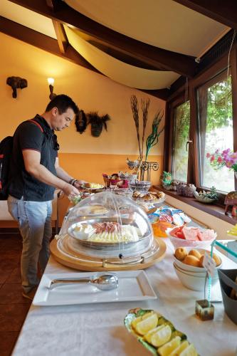 Hotel Max Inn - image 5