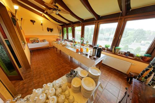 Hotel Max Inn - image 7