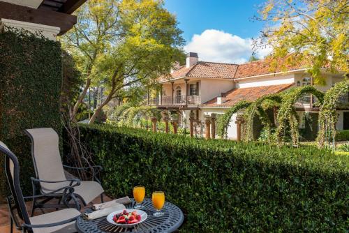 Létesítmények, Westlake Village Inn in Westlake Village