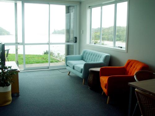 One-Bedroom Apartment with Sea View