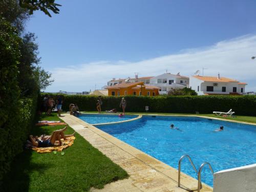  Alvor, T1+1 apartment w/ pool, in Portimão in Alvor