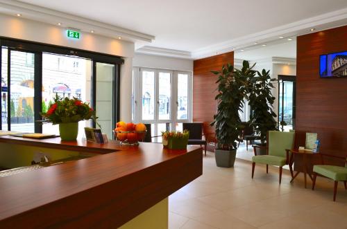 Augusten Hotel München - image 6