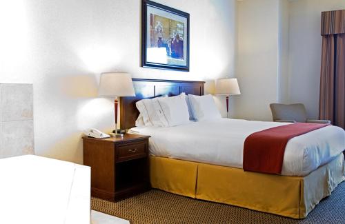 Holiday Inn Express & Suites Drayton Valley, an IHG Hotel